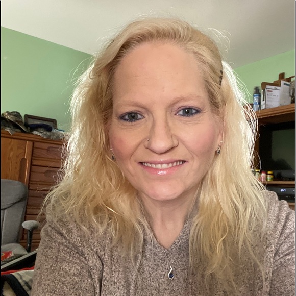 Meet your Posher, Jen - Picture 3 of 3